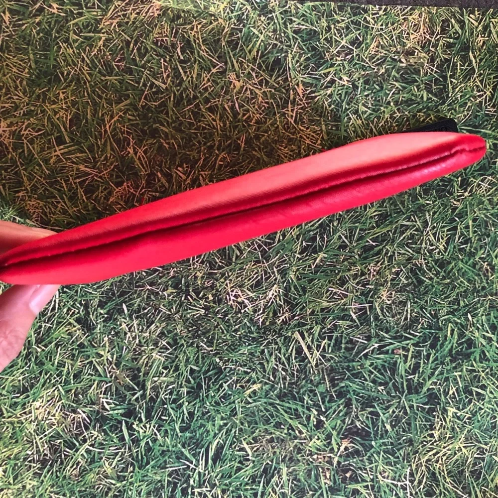 Shiseido Ginza Tokyo Red Makeup Bag with .33 oz Ultimune Deluxe Sample Included